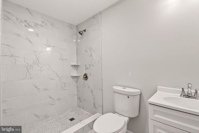 8219 DOCTOR CRAIK CT, Alexandria, VA 22306