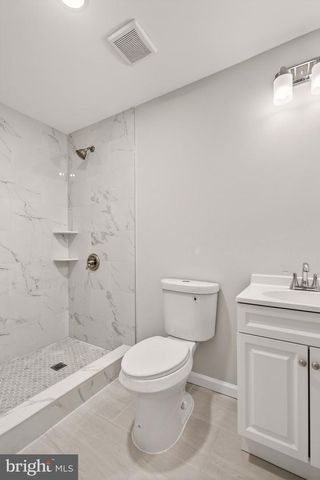 8219 DOCTOR CRAIK CT, Alexandria, VA 22306