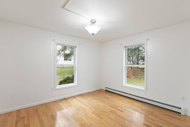 115 Country Hill, Brattleboro, VT 05301