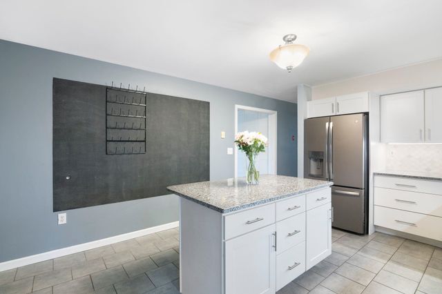 115 Country Hill, Brattleboro, VT 05301