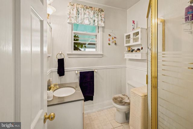 229 W KINGS HWY, Audubon, NJ 08106