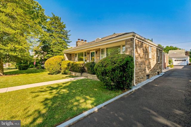 229 W KINGS HWY, Audubon, NJ 08106