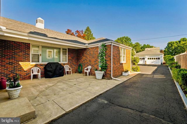 229 W KINGS HWY, Audubon, NJ 08106