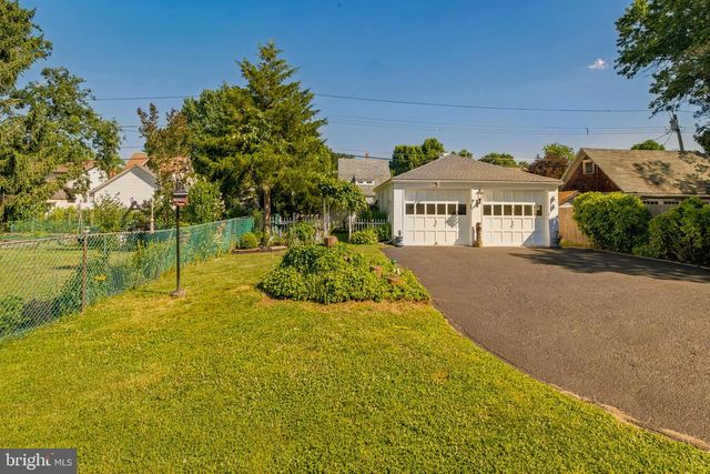 229 W KINGS HWY, Audubon, NJ 08106
