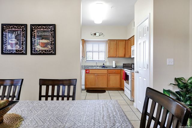 6160 Eckhert Rd Apt 1721, San Antonio, TX 78240