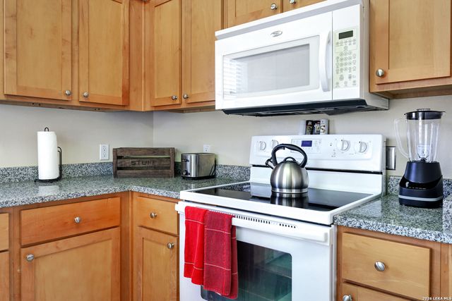 6160 Eckhert Rd Apt 1721, San Antonio, TX 78240