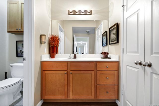6160 Eckhert Rd Apt 1721, San Antonio, TX 78240