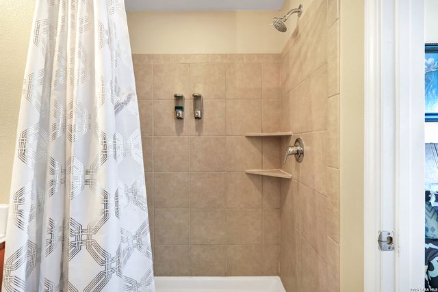 6160 Eckhert Rd Apt 1721, San Antonio, TX 78240