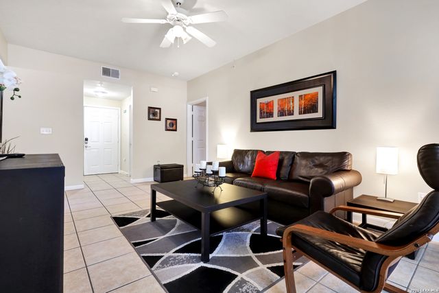 6160 Eckhert Rd Apt 1721, San Antonio, TX 78240