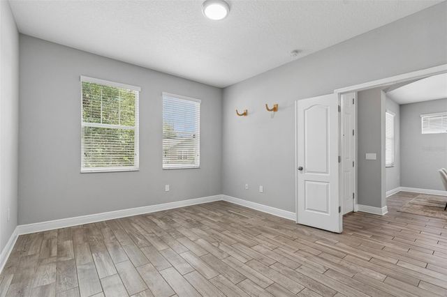 1216 E GIDDENS AVE, Tampa, FL 33603