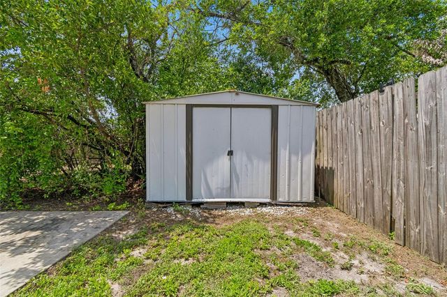 1216 E GIDDENS AVE, Tampa, FL 33603