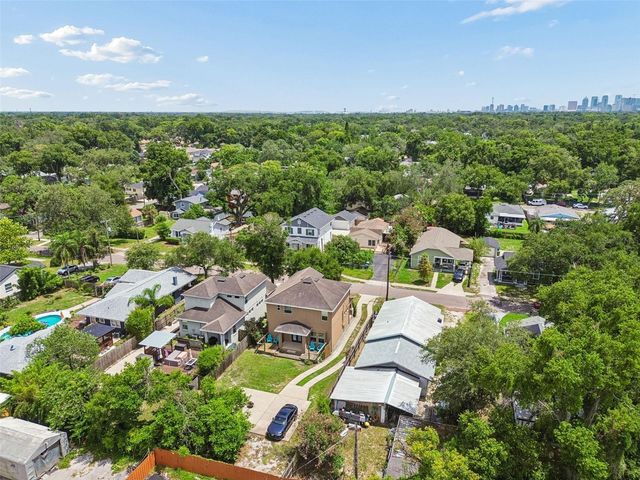 1216 E GIDDENS AVE, Tampa, FL 33603