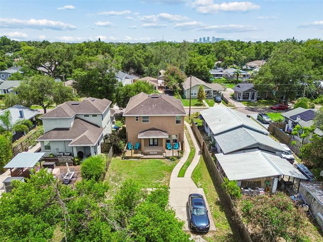 1216 E GIDDENS AVE, Tampa, FL 33603