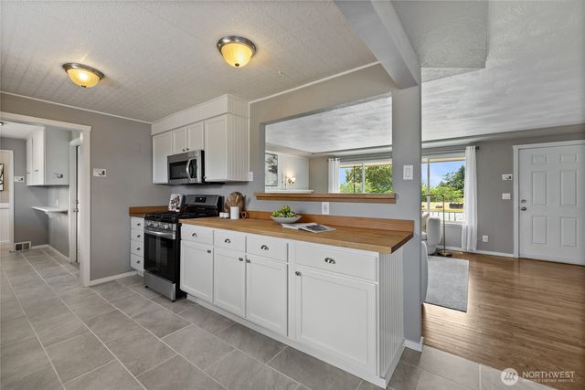 1501 S Lawrence Street, Tacoma, WA 98405