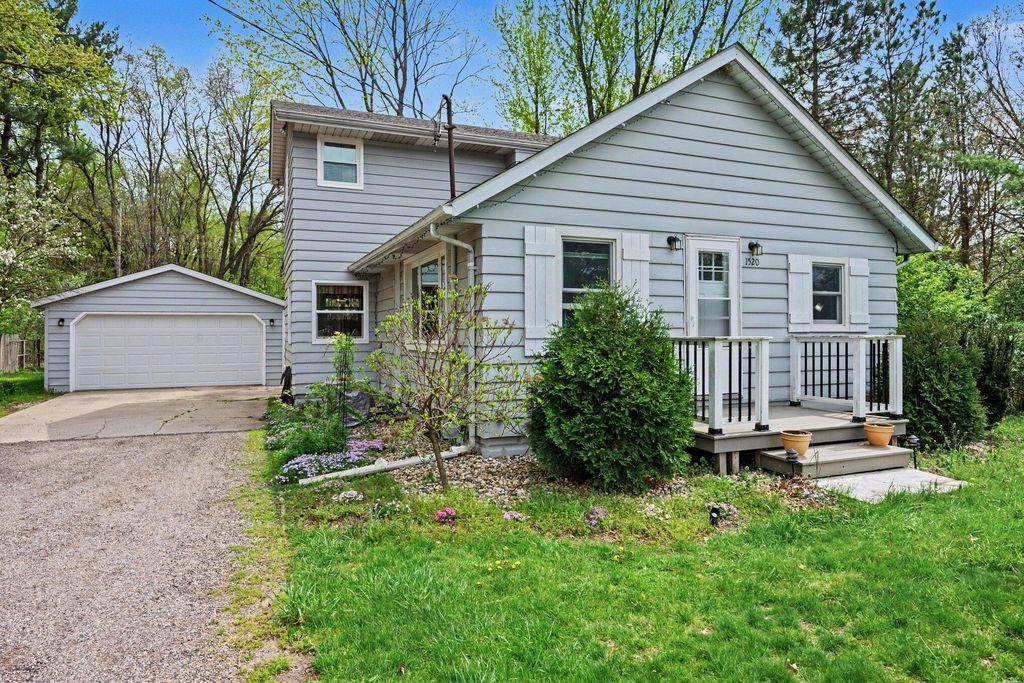 1520 N 26th Street, Comstock Twp, MI 49048