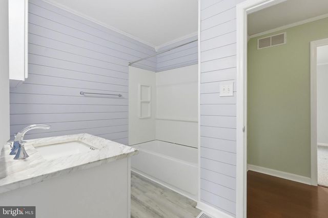 26 TALL TIMBER LN, Burlington, NJ 08016