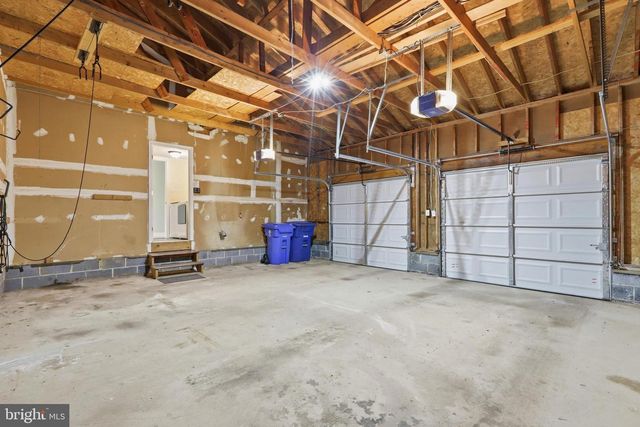 26 TALL TIMBER LN, Burlington, NJ 08016