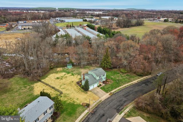 26 TALL TIMBER LN, Burlington, NJ 08016