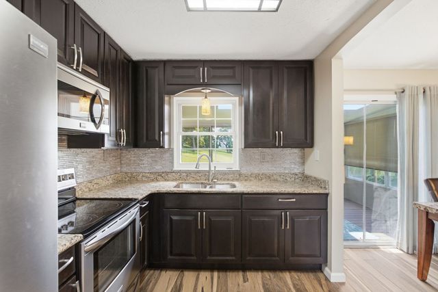 40 Linden Rd, North Strabane, PA 15317