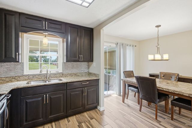 40 Linden Rd, North Strabane, PA 15317