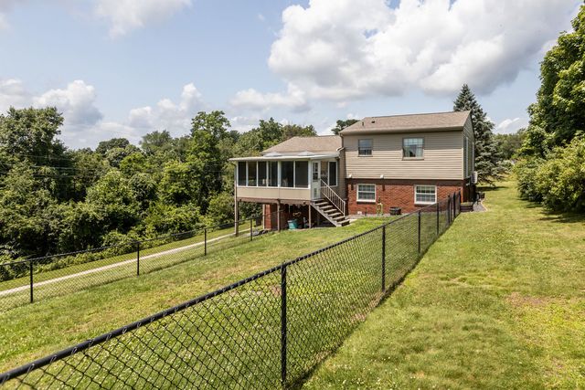 40 Linden Rd, North Strabane, PA 15317