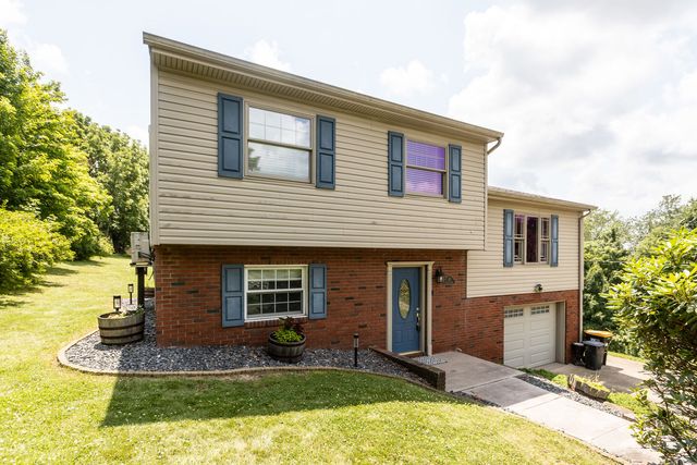 40 Linden Rd, North Strabane, PA 15317