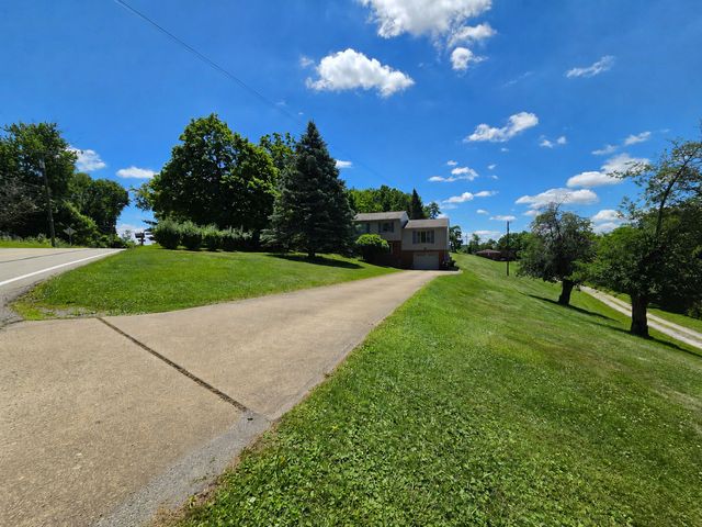 40 Linden Rd, North Strabane, PA 15317