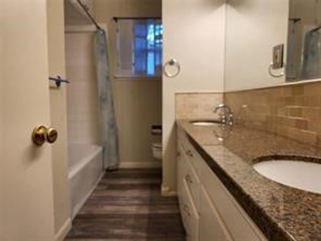 5728 Rockhill Road, Fort Worth, TX 76112