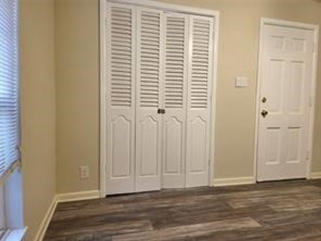 5728 Rockhill Road, Fort Worth, TX 76112