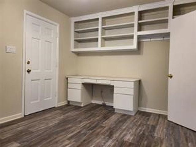 5728 Rockhill Road, Fort Worth, TX 76112