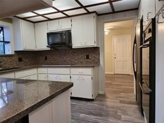 5728 Rockhill Road, Fort Worth, TX 76112