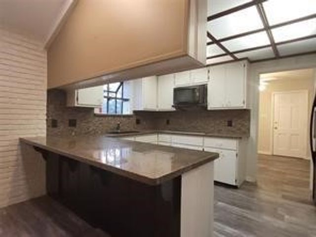 5728 Rockhill Road, Fort Worth, TX 76112