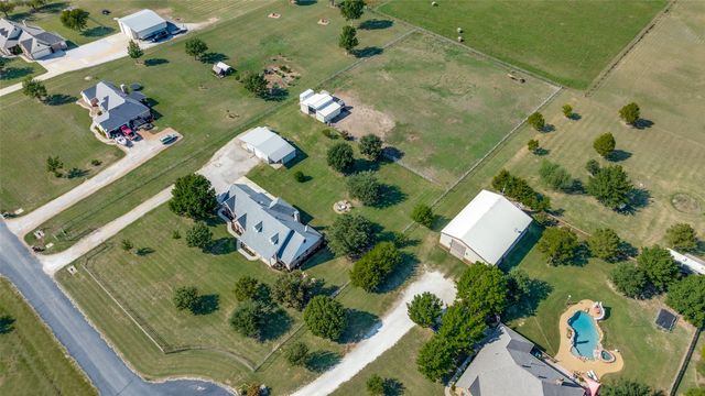 6221 Deer Run Road, Sanger, TX 76266