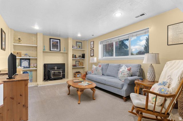 1758 E ABBEDALE LN, Sandy, UT 84092