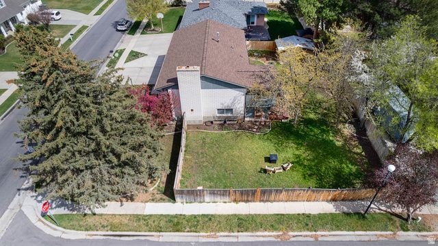 1758 E ABBEDALE LN, Sandy, UT 84092