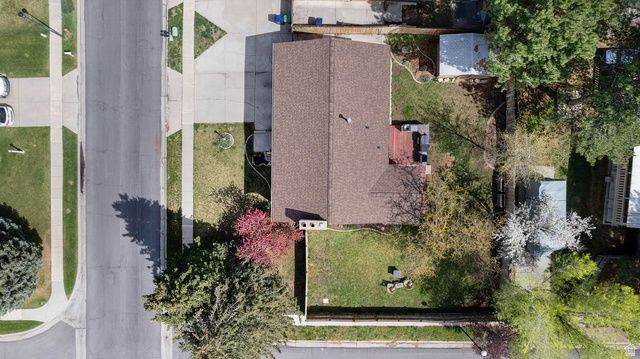 1758 E ABBEDALE LN, Sandy, UT 84092