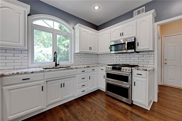 14714 Conser Street, Overland Park, KS 66223