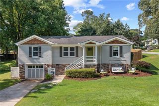 984 Ridgecrest SE Drive, Smyrna, GA 30080