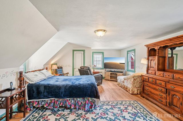 644 Parkway Avenue, Ewing, NJ 08618