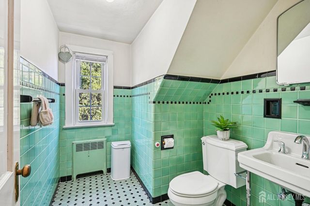 644 Parkway Avenue, Ewing, NJ 08618