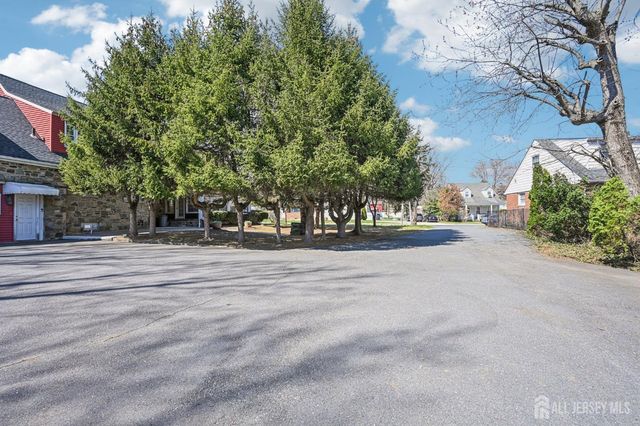 644 Parkway Avenue, Ewing, NJ 08618