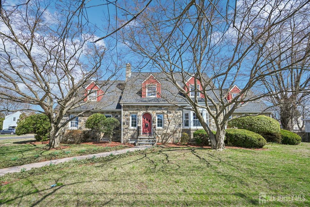 644 Parkway Avenue, Ewing, NJ 08618