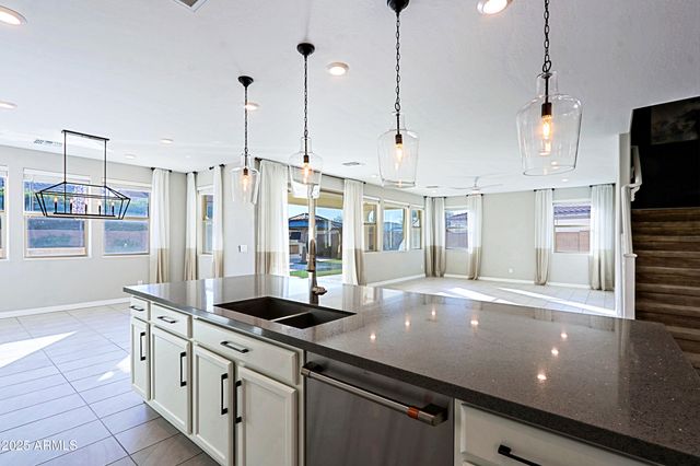 7453 W MAYA Way, Peoria, AZ 85383