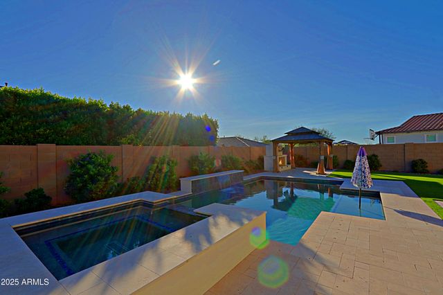 7453 W MAYA Way, Peoria, AZ 85383