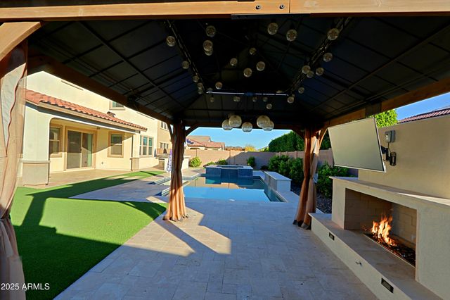 7453 W MAYA Way, Peoria, AZ 85383