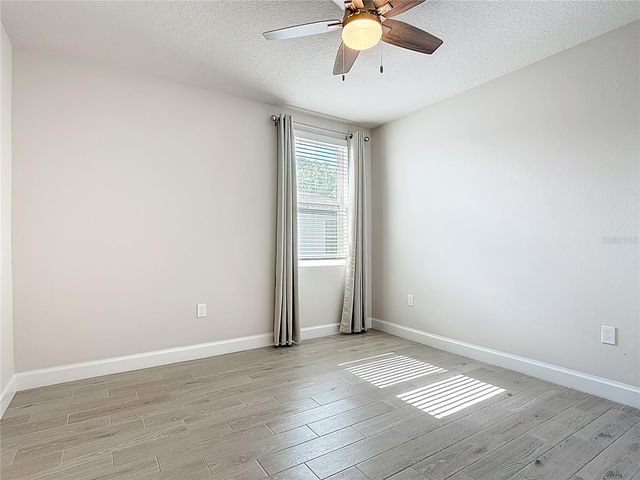 525 VISTA VILLAGES BLVD, Davenport, FL 33896