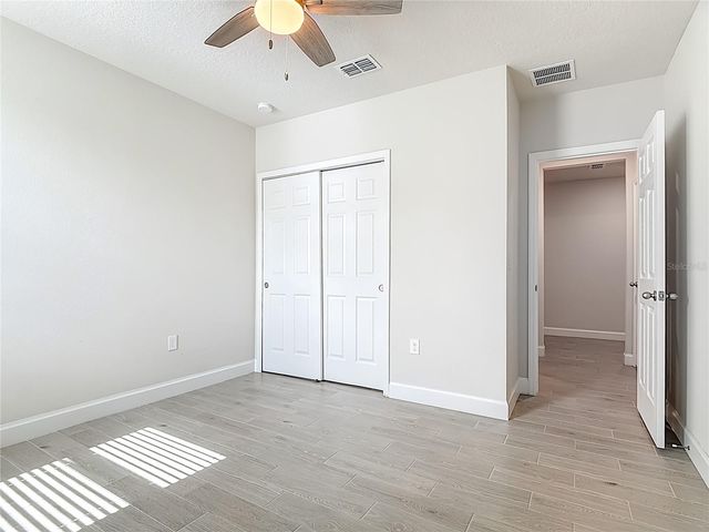 525 VISTA VILLAGES BLVD, Davenport, FL 33896