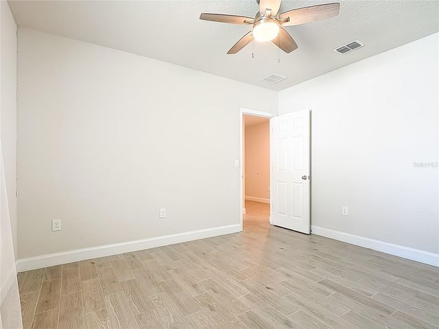 525 VISTA VILLAGES BLVD, Davenport, FL 33896