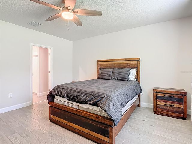 525 VISTA VILLAGES BLVD, Davenport, FL 33896