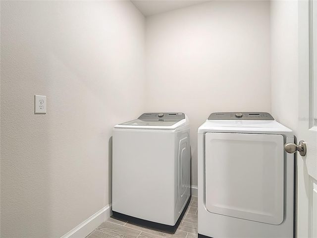 525 VISTA VILLAGES BLVD, Davenport, FL 33896